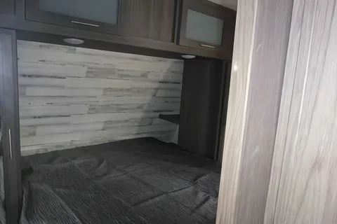 Dejong Kodiak 283BHSL Travel Trailer