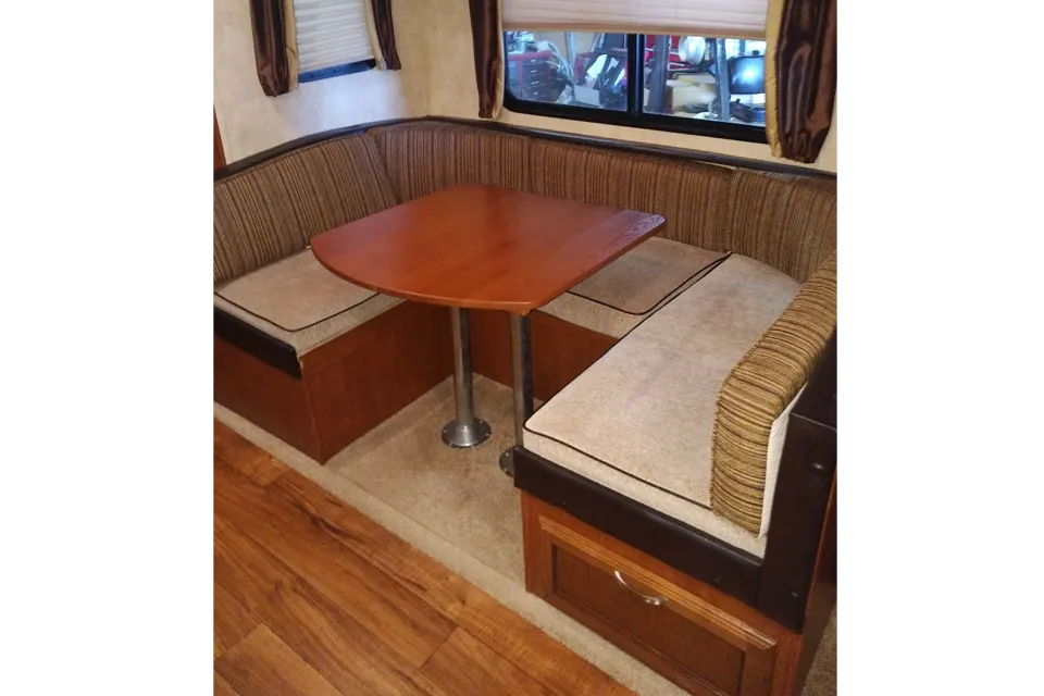 Forest River Wildwood 31KQBTS Travel Trailer