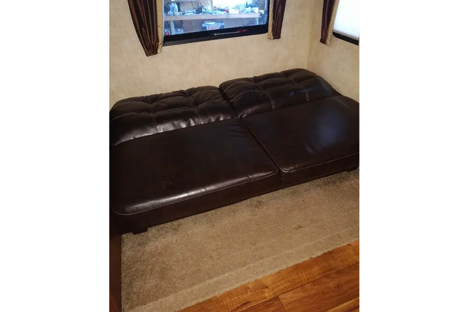 Forest River Wildwood 31KQBTS Travel Trailer