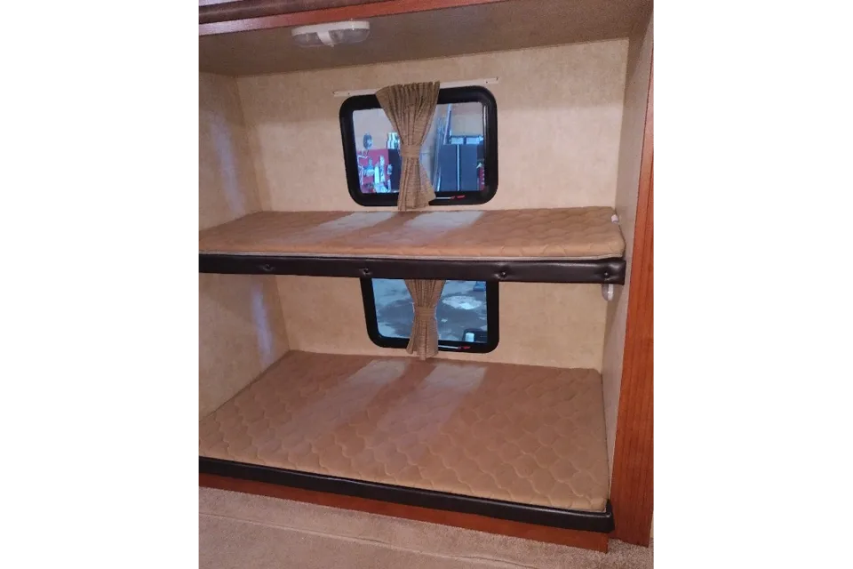 Forest River Wildwood 31KQBTS Travel Trailer
