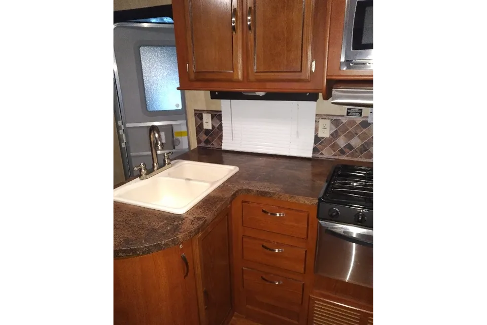 Forest River Wildwood 31KQBTS Travel Trailer