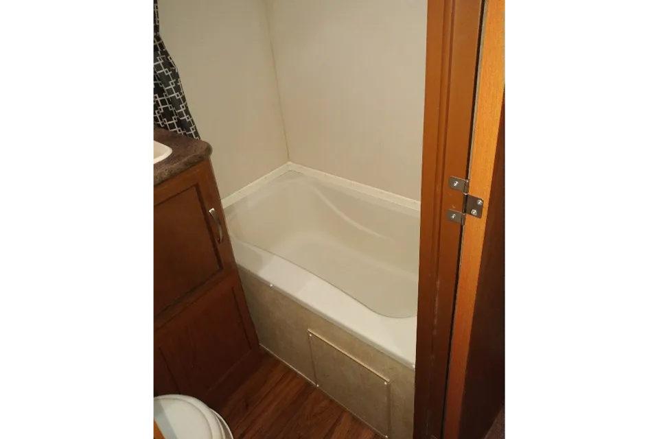 Forest River Wildwood 31KQBTS Travel Trailer