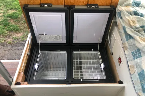Yosemite 2500 Bessie the Promaster w/ 900W Diesel