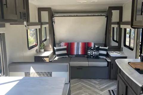 Fully stocked Salem Bunkhouse
