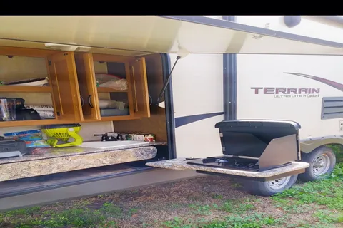 The Aussie - Outback Terrain Travel Trailer