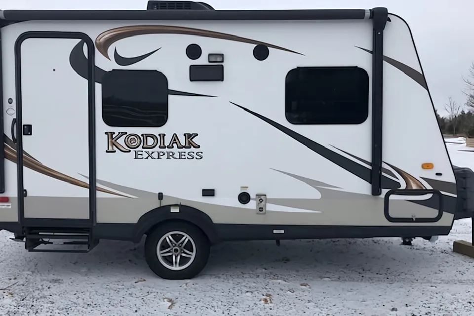 Dutchmen Kodiak Express 172 E Hybrid
