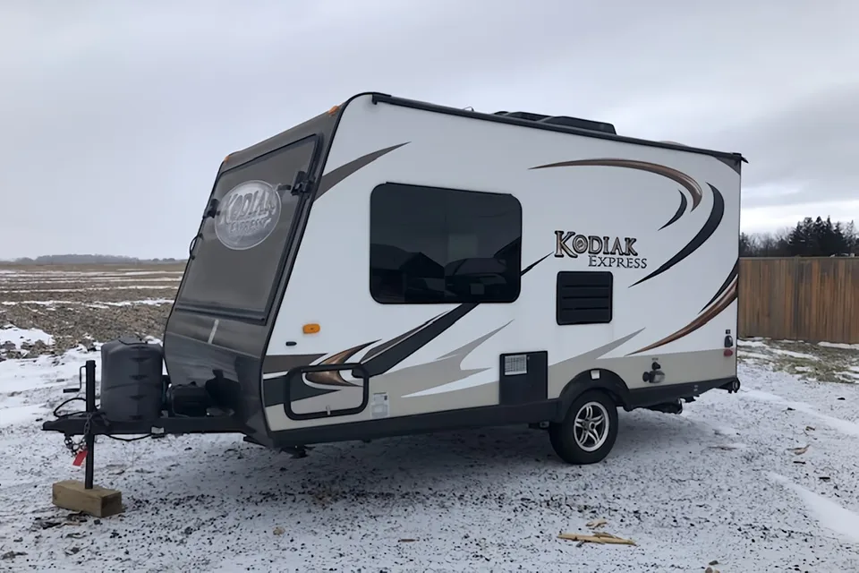 Dutchmen Kodiak Express 172 E Hybrid