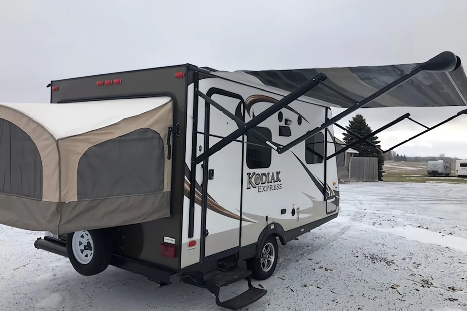 Dutchmen Kodiak Express 172 E Hybrid