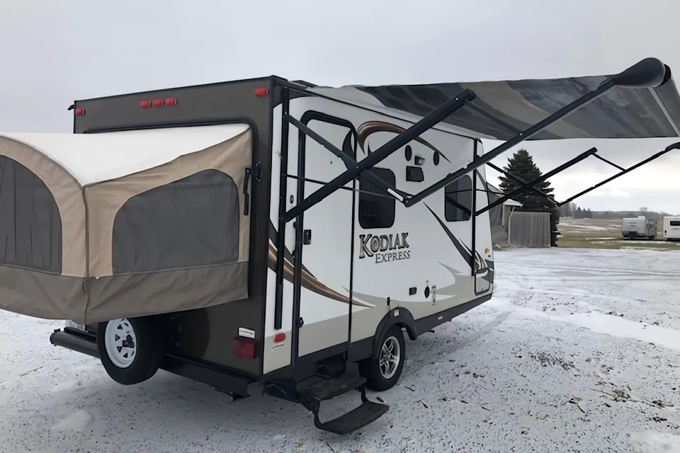 Dutchmen Kodiak Express 172 E Hybrid