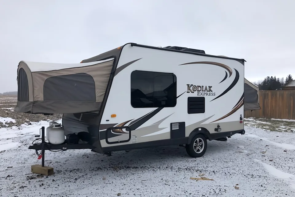 Dutchmen Kodiak Express 172 E Hybrid