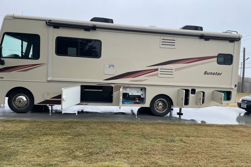 Winnebago  sun star 29 v