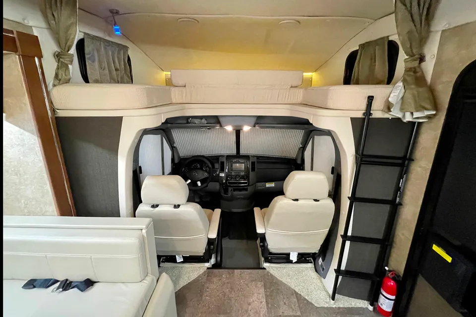  2016 Itasca Navion 24J A&H DIRECT RV RENTALS