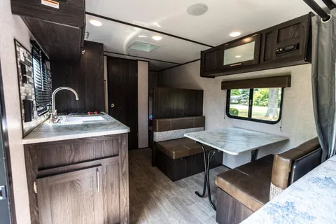 2021 Coleman Lantern (Summer or Ice Fishing Trailer)