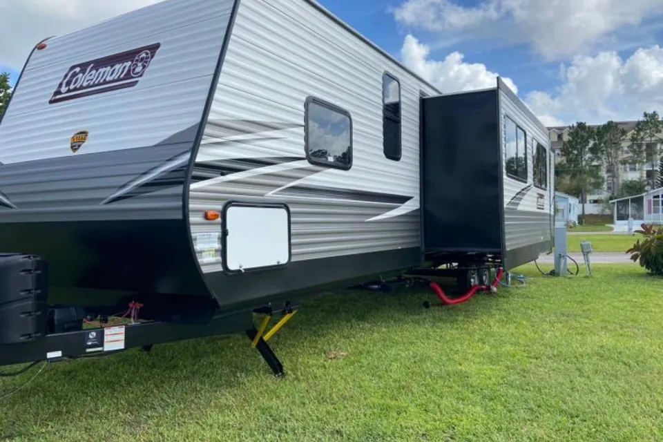 RV Kong