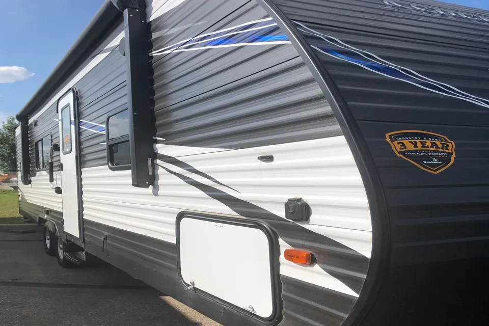 27ft Aspen Trail - No slide, sleeps 6-8