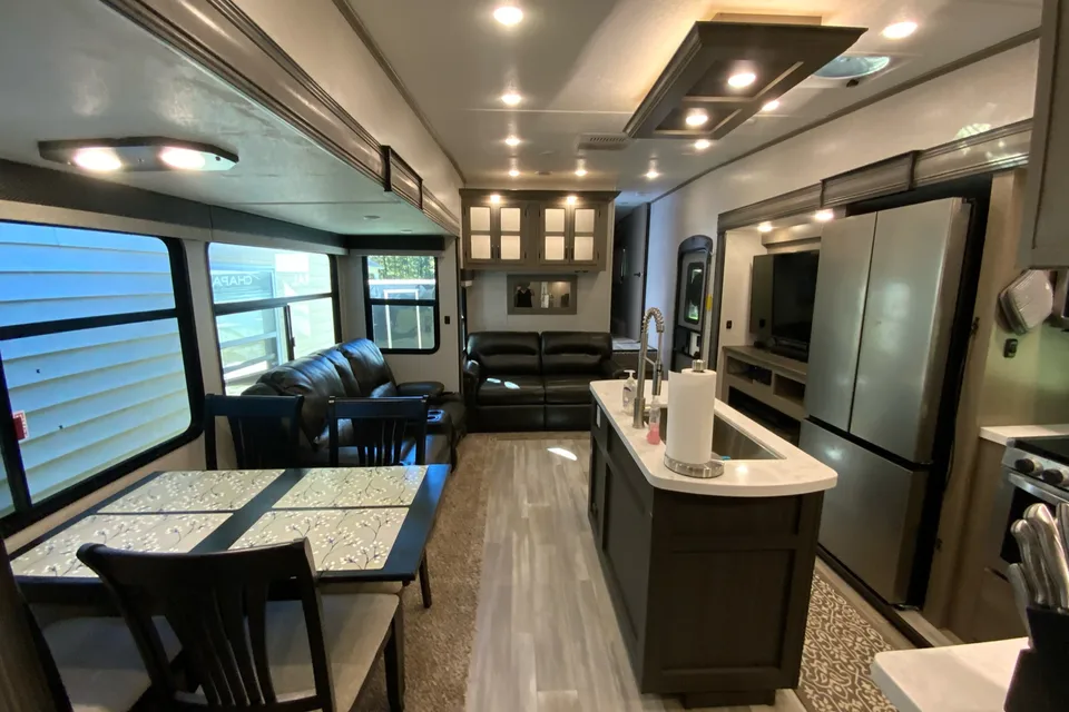 2 Full Baths and Separate Bunkhouse