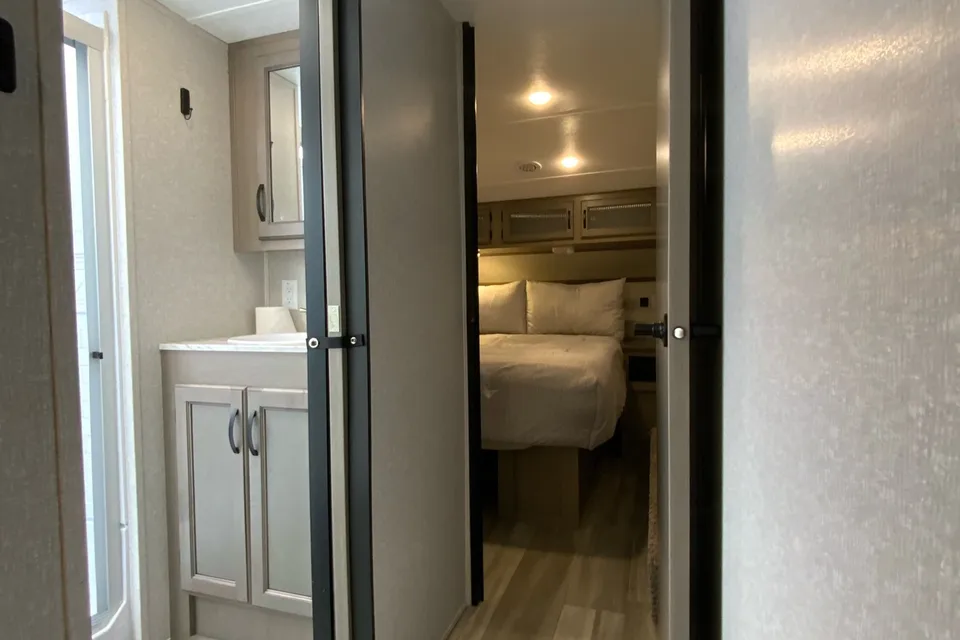 2 Full Baths and Separate Bunkhouse