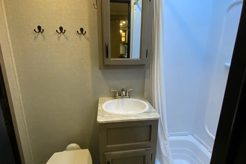 2 Full Baths and Separate Bunkhouse