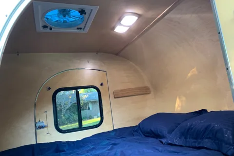Retro Style Teardrop Camper Trailer (Santa Cruz area)
