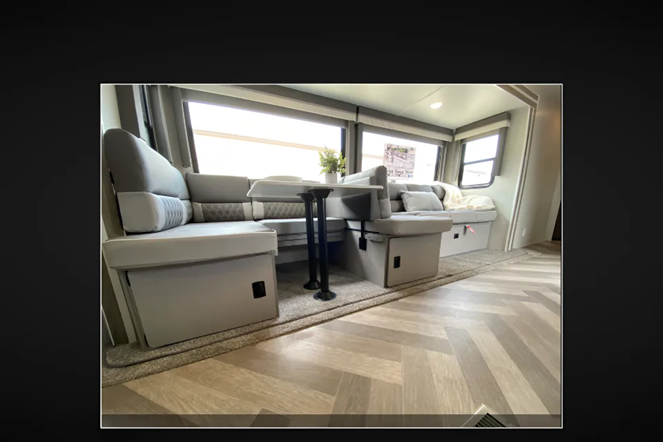*The Comfy* 2021 Forest River RV Salem: Sleeps 10