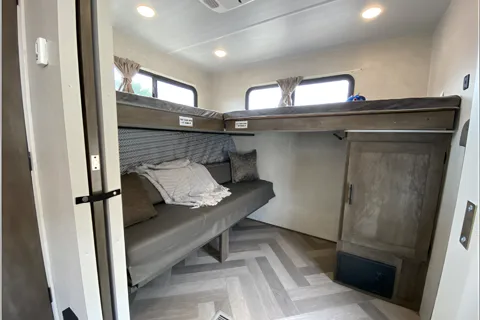 *The Comfy* 2021 Forest River RV Salem: Sleeps 10