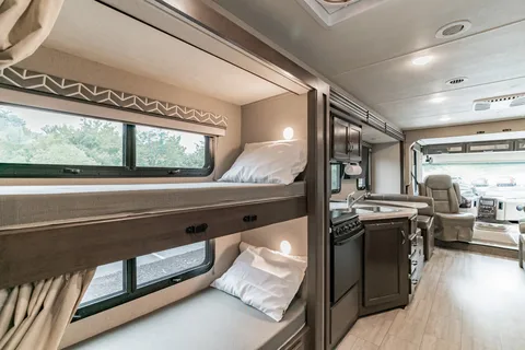 RV Goldie Thor Motor Coach Freedom Elite Class A