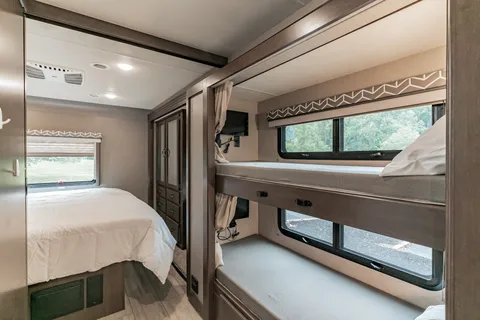 RV Goldie Thor Motor Coach Freedom Elite Class A