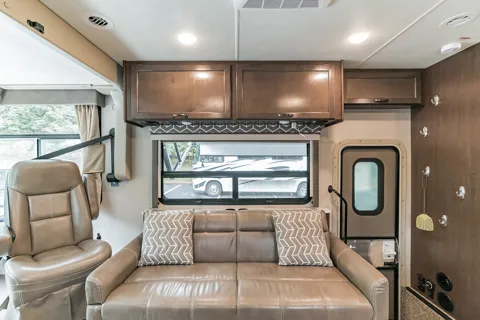 RV Goldie Thor Motor Coach Freedom Elite Class A