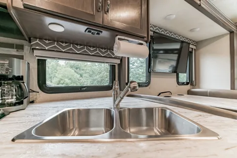 RV Goldie Thor Motor Coach Freedom Elite Class A