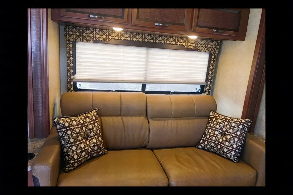 “Getaway” 2016 Thor Axis 24.1 Class A crossover to Class C