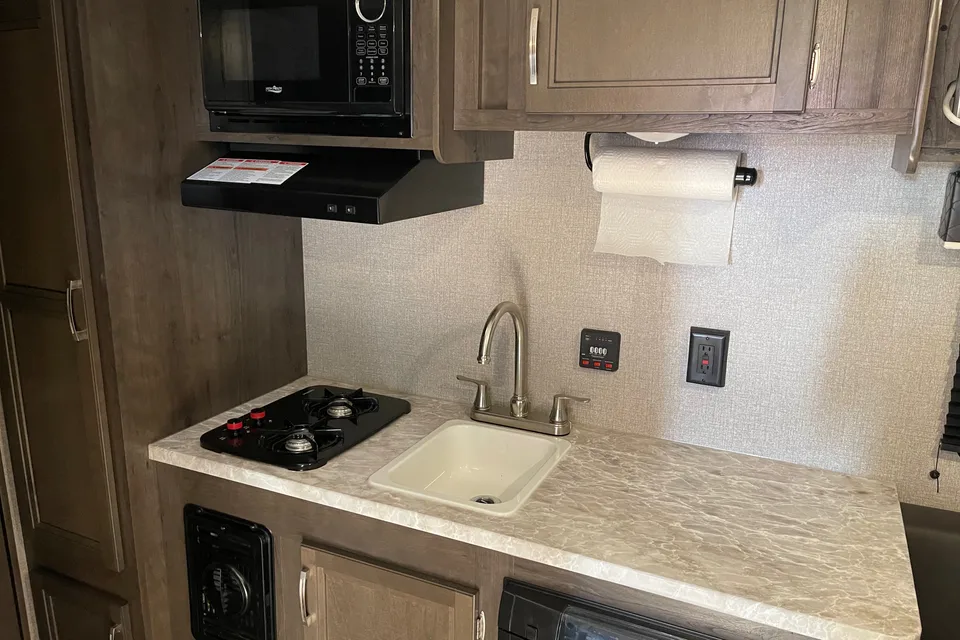 The Little Giant! Jayco 154BH