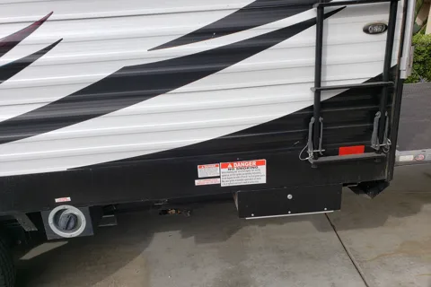 2017 Forest River Shockwave  Toy Hauler 
