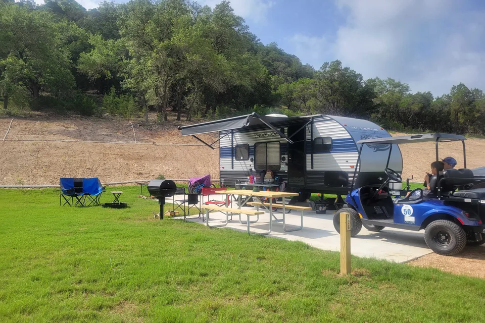 2021 Tow Hauler Wolf Pup ! Patio Gate, Solar Panel