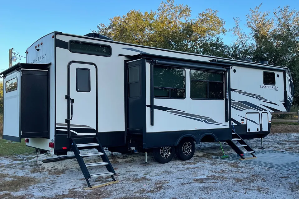 LUXURY Away from home!!! Jonathan’s Montana High Country