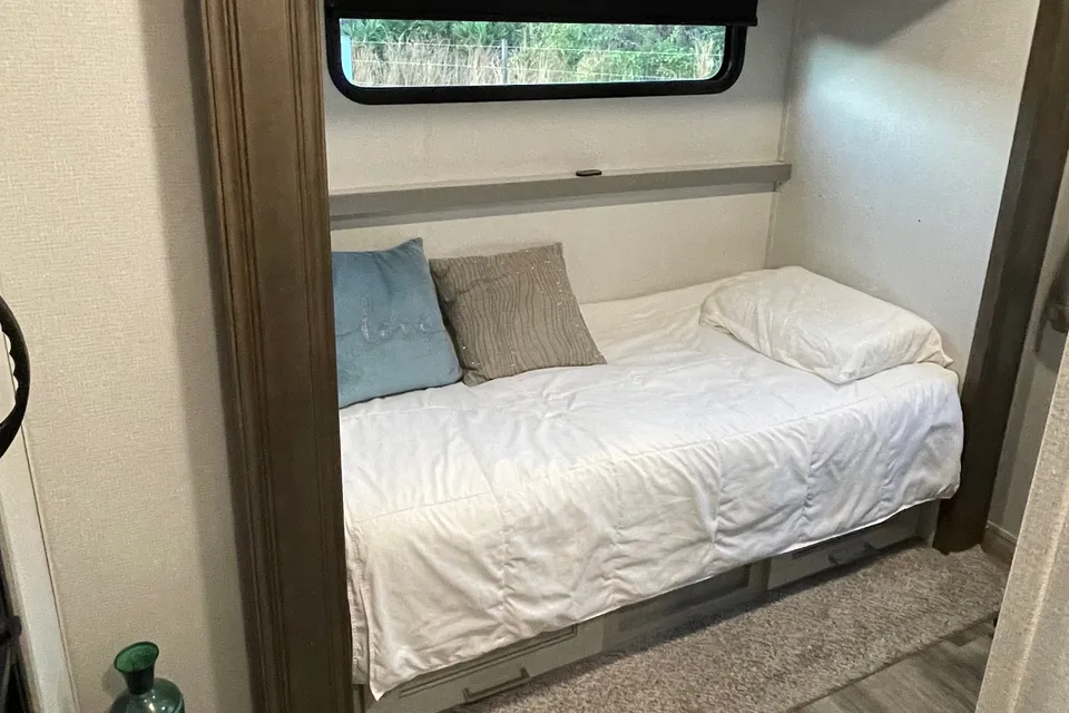 LUXURY Away from home!!! Jonathan’s Montana High Country