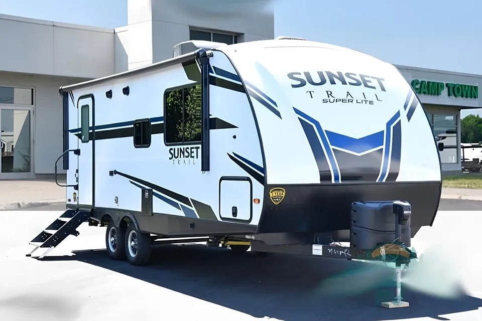 Den's 2021 Couples Travel Trailer
