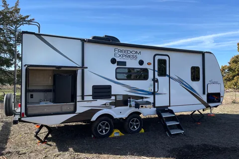 Joe's Coachman  248RBS Freedom Express  Travel Trailer