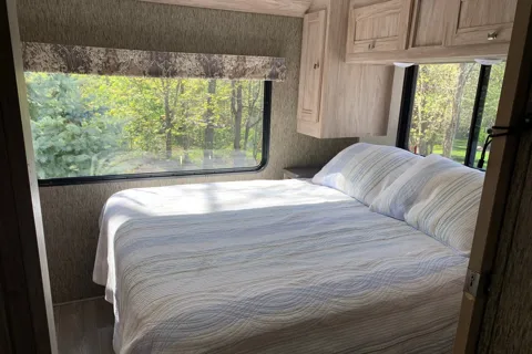 Tout inclus / All inclusive Forest River Sunseeker 3250 Class C