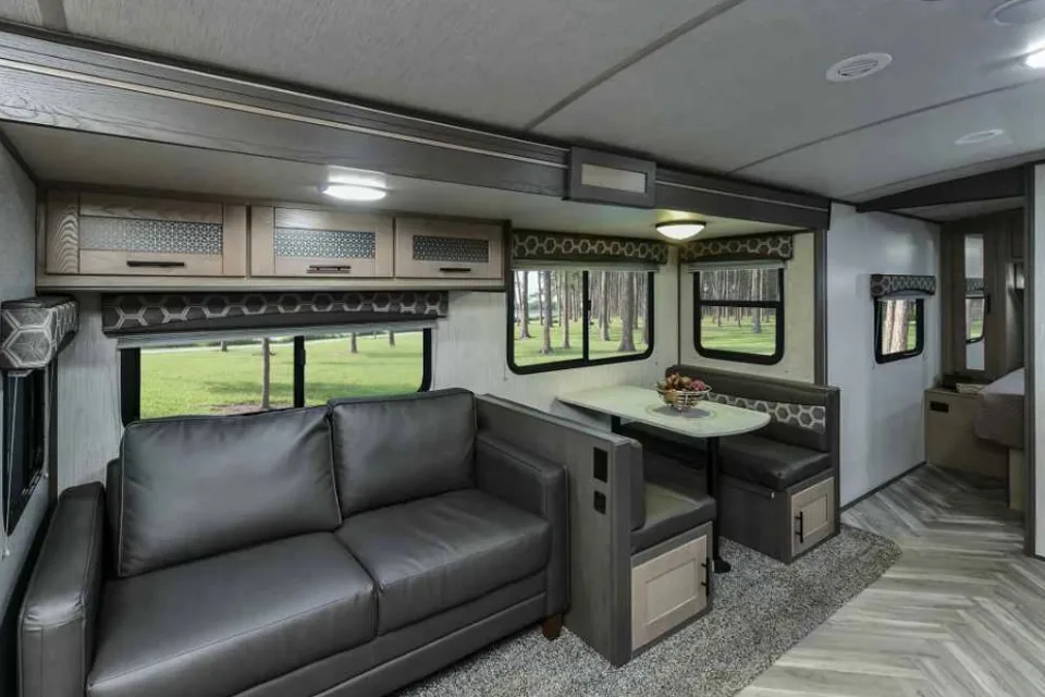Brand New 2021 Shadow Cruiser  260 RBS Travel Trailer