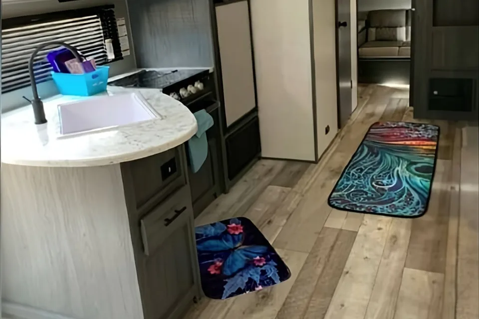 Bruce-Sleep 8-10 NEW 2021 Dutchmen Aspen Trail LE 29BH