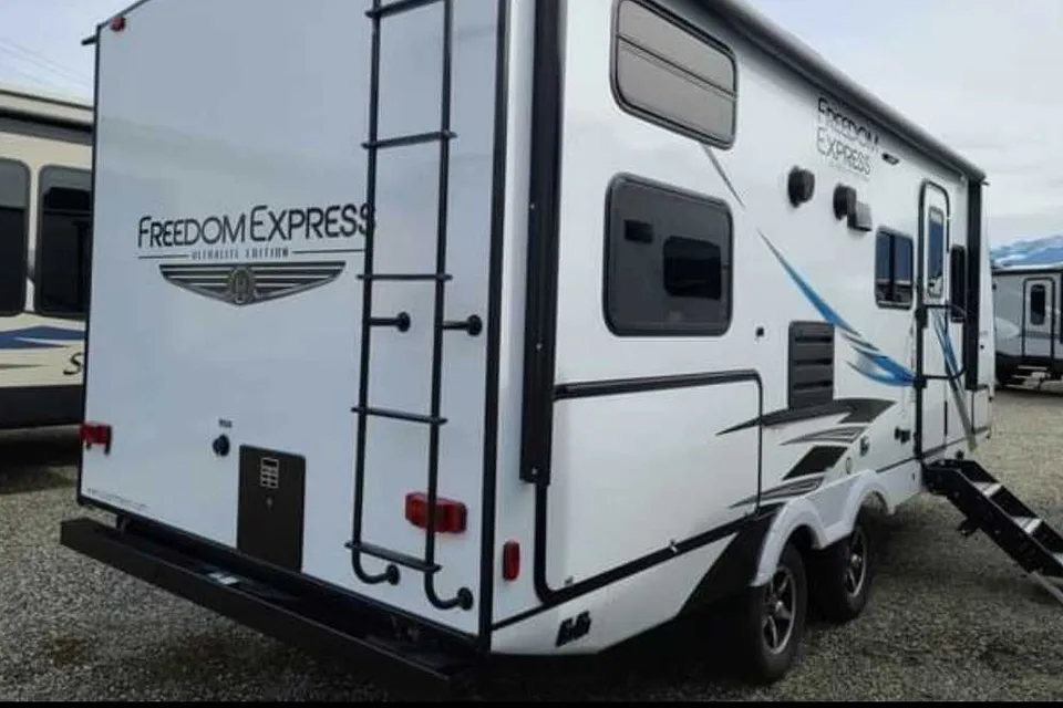 Frank and Karla's Ultralight 26' bunkhouse