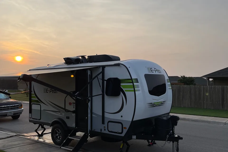 Joseph's Flagstaff  E Pro 16 BH Travel Trailer