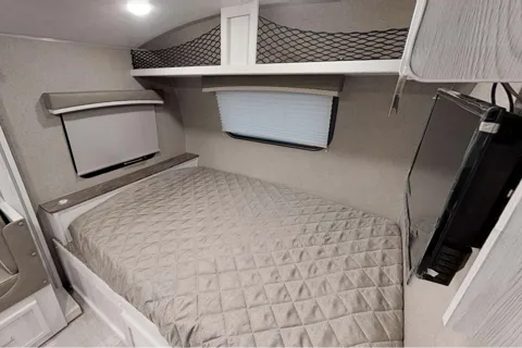 Ryan & Liz's Super Rad Forest River GeopPro G20BHS Travel Trailer
