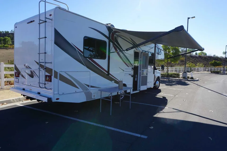 2020 Four Winds Adventure Wagon