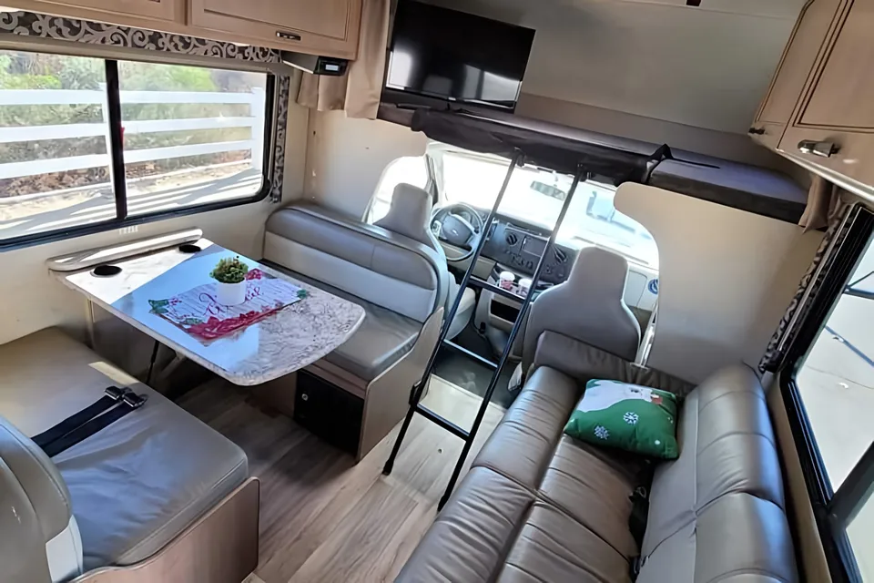 2020 Four Winds Adventure Wagon
