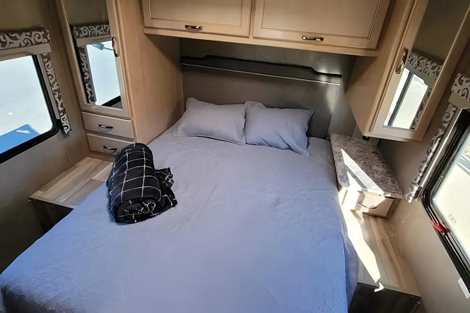 2020 Four Winds Adventure Wagon