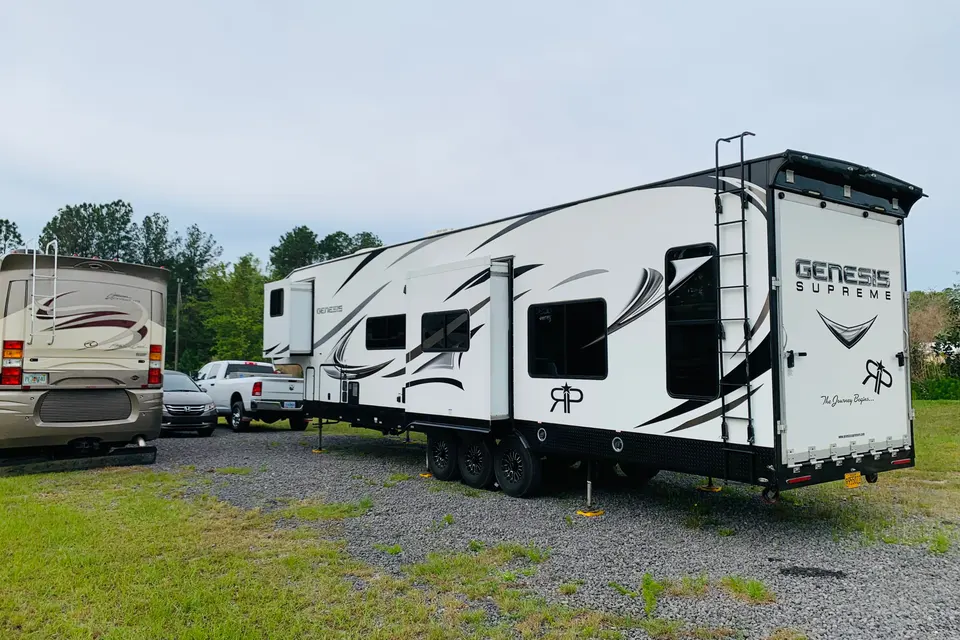 Genesis Supreme Rv 40CR Fifth Wheel Delivery