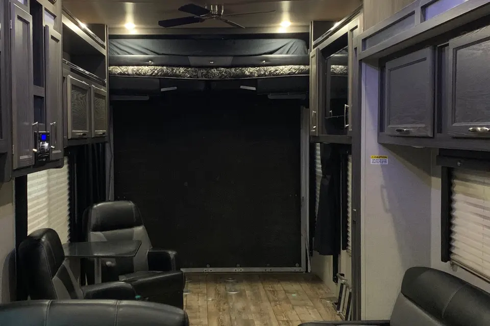 Genesis Supreme Rv 40CR Fifth Wheel Delivery