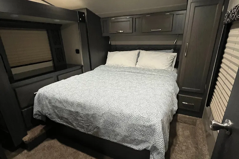 Genesis Supreme Rv 40CR Fifth Wheel Delivery