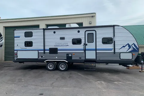  The Lifesaver: 2020 Coachmen Catalina Summit Series Travel Trailer